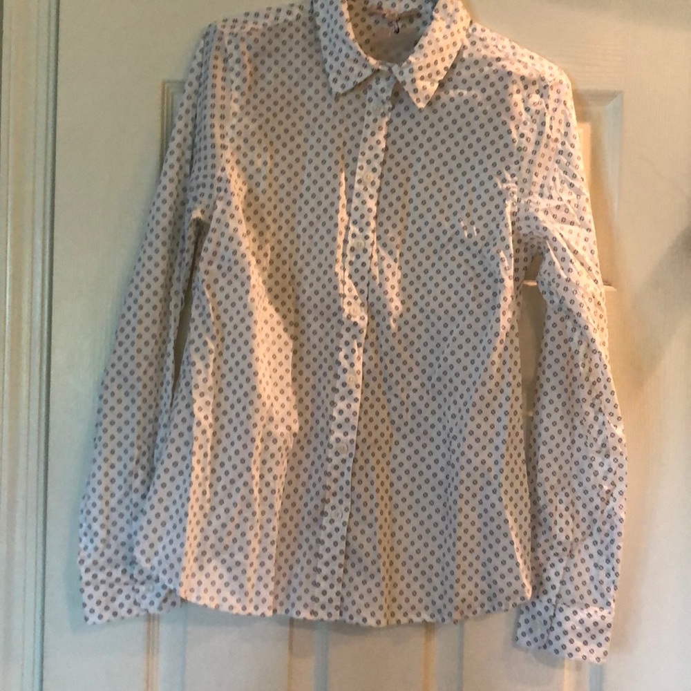 Women’s shirt, white w/black plus sign, never worn